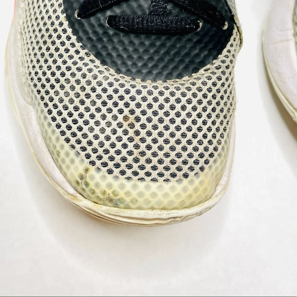 Under Armour Steph Curry HOVR Basketball Shoes
